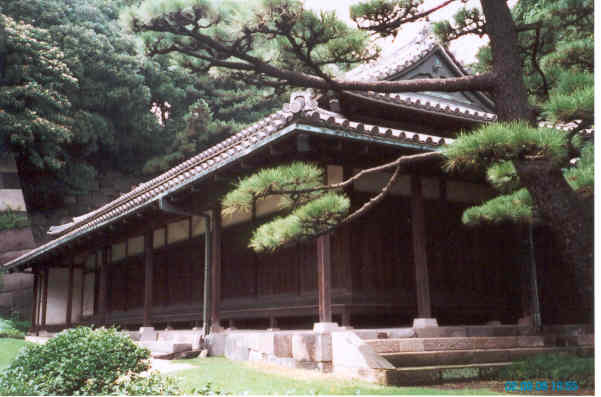 yasukuni-jinjashrine.jpg